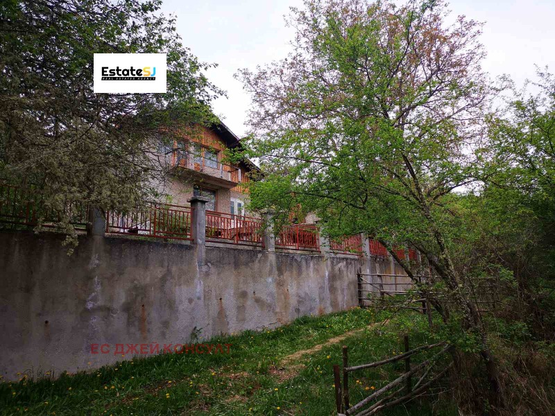 Продава КЪЩА, с. Мрамор, област Перник, снимка 3 - Къщи - 52091190