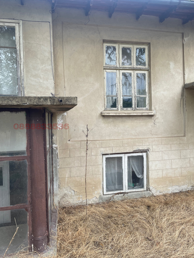 Продава КЪЩА, с. Горски Сеновец, област Велико Търново, снимка 2 - Къщи - 53436830