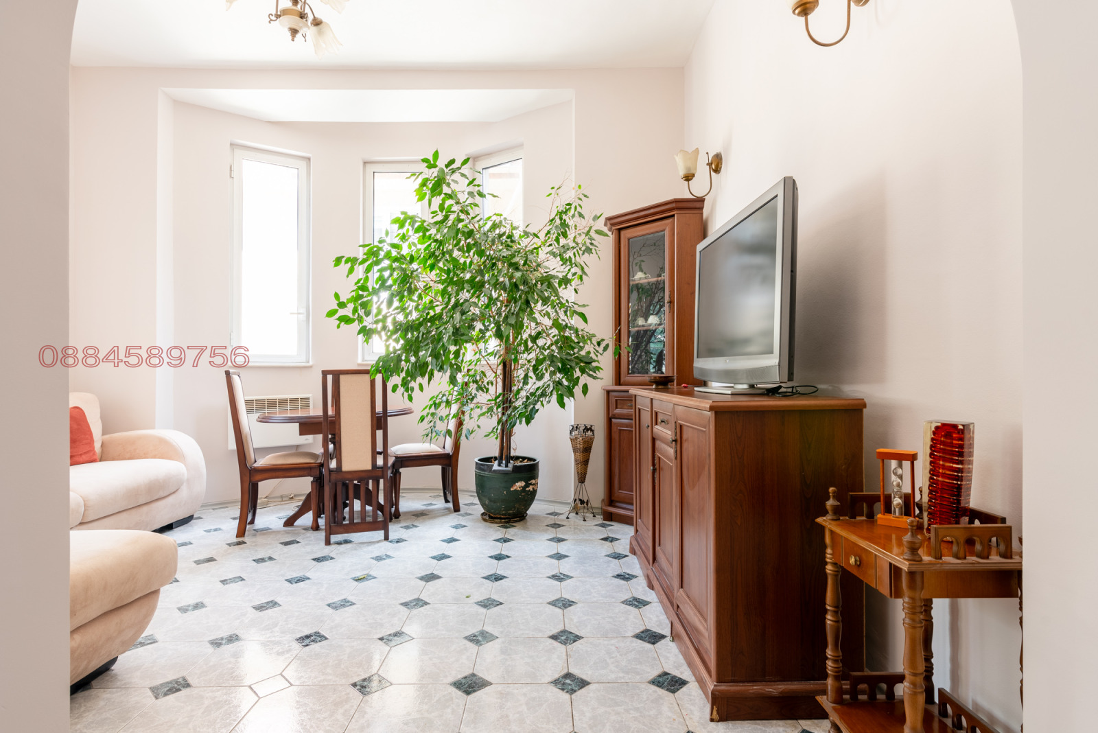 Продава 3-СТАЕН, гр. София, Център, снимка 2 - Апартаменти - 54094522