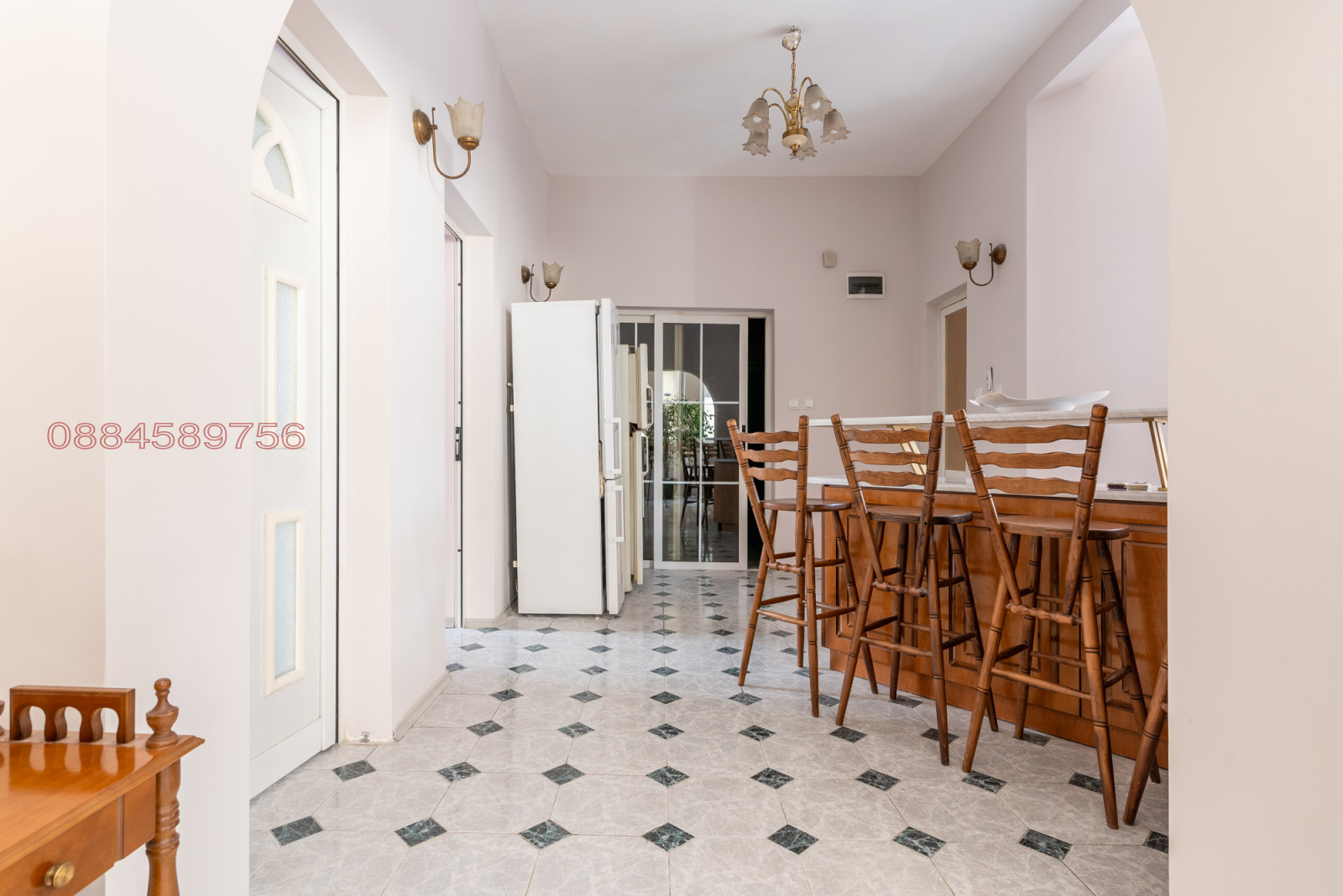 Продава 3-СТАЕН, гр. София, Център, снимка 2 - Апартаменти - 53999026