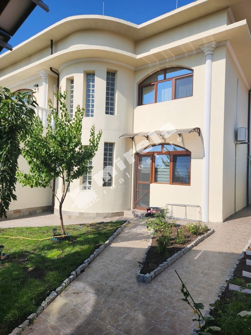 Продава КЪЩА, гр. Бургас, Банево, снимка 2 - Къщи - 53730420