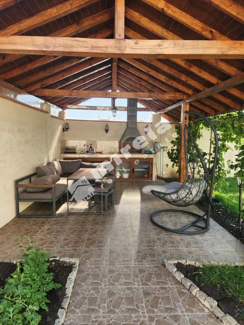 Продава КЪЩА, гр. Бургас, Банево, снимка 2 - Къщи - 53730420