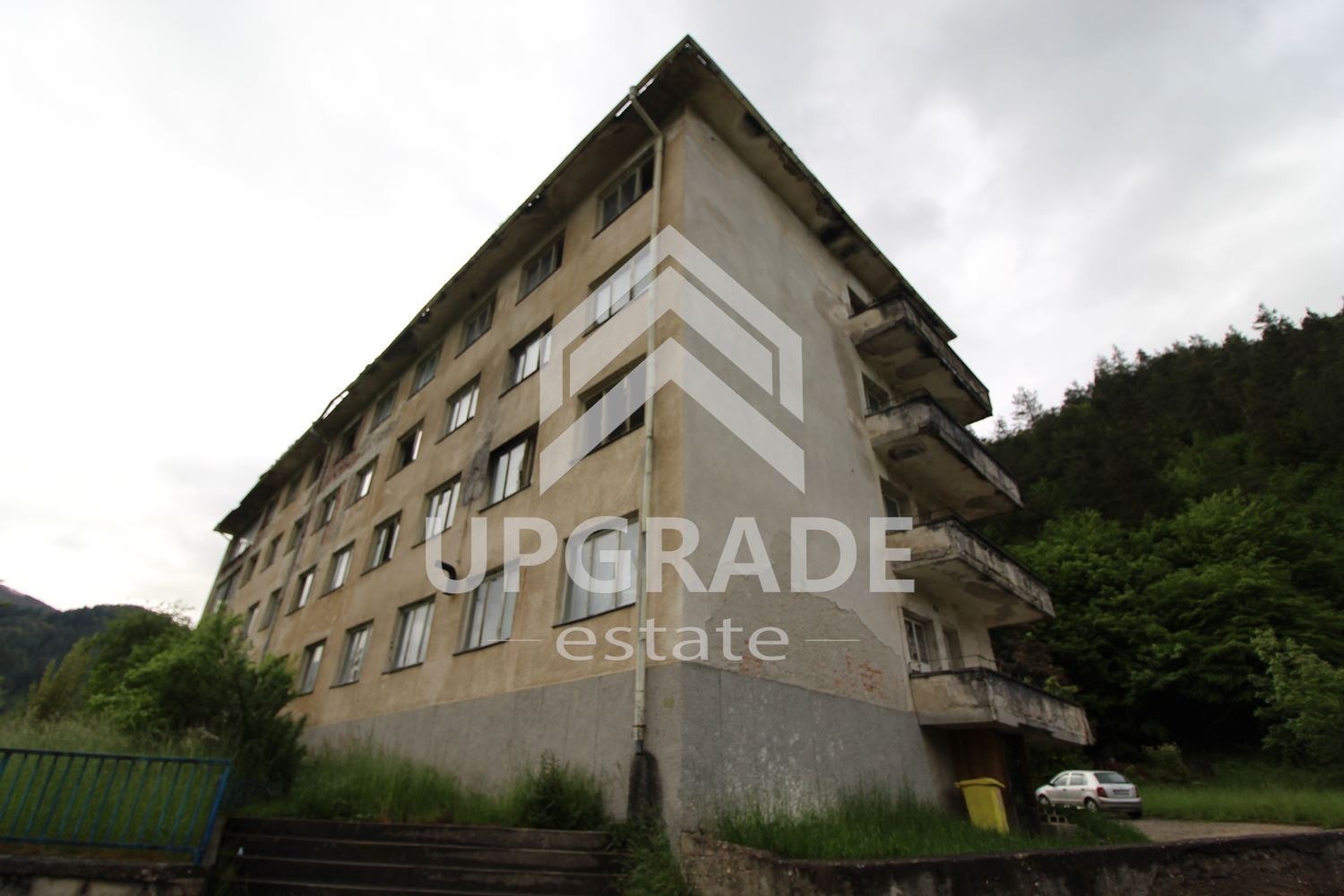 Продава ХОТЕЛ, с. Елховец, област Смолян, снимка 3 - Хотели - 54805185