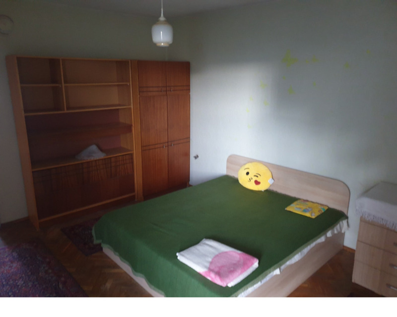 Продава 3-СТАЕН в град Русе, Хъшове - 100 кв.м / 134 981.06 € » 264 000 лв., ХЕПИ ХОУМ БЪЛГАРИЯ