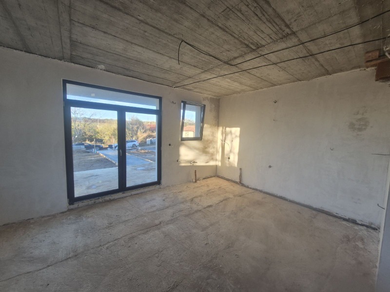 Продава КЪЩА, с. Гривица, област Плевен, снимка 4 - Къщи - 53316627