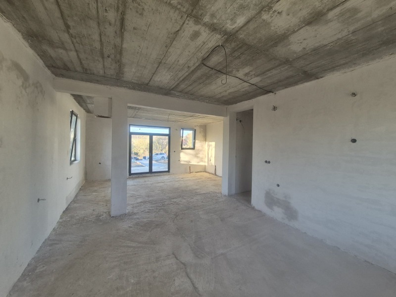 Продава КЪЩА, с. Гривица, област Плевен, снимка 3 - Къщи - 53316627