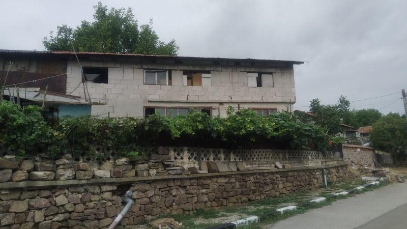 Продава КЪЩА, гр. София, с. Желява, снимка 2 - Къщи - 54253922