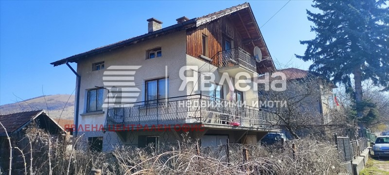 Продава КЪЩА, с. Боснек, област Перник, снимка 2 - Къщи - 56048524