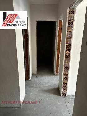 2 bedroom Vazrozhdentsi, Kardzhali 3