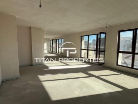 3+ makuuhuone Hristo Smirnenski, Plovdiv