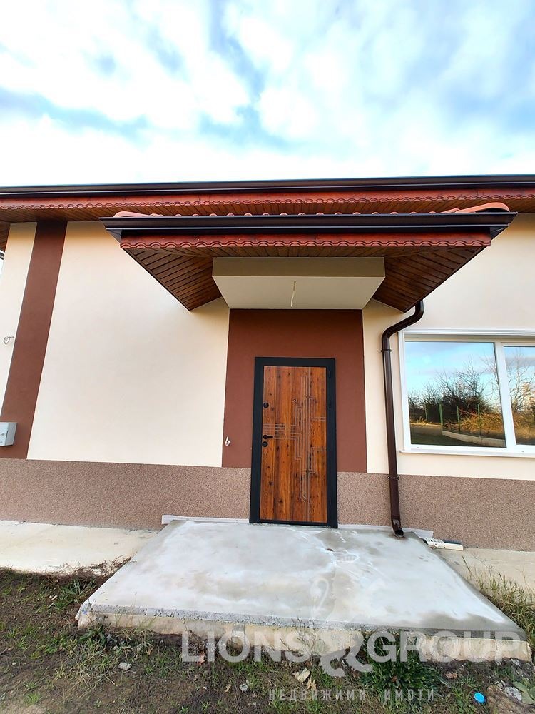 Продава КЪЩА, с. Приселци, област Варна, снимка 2 - Къщи - 52701895