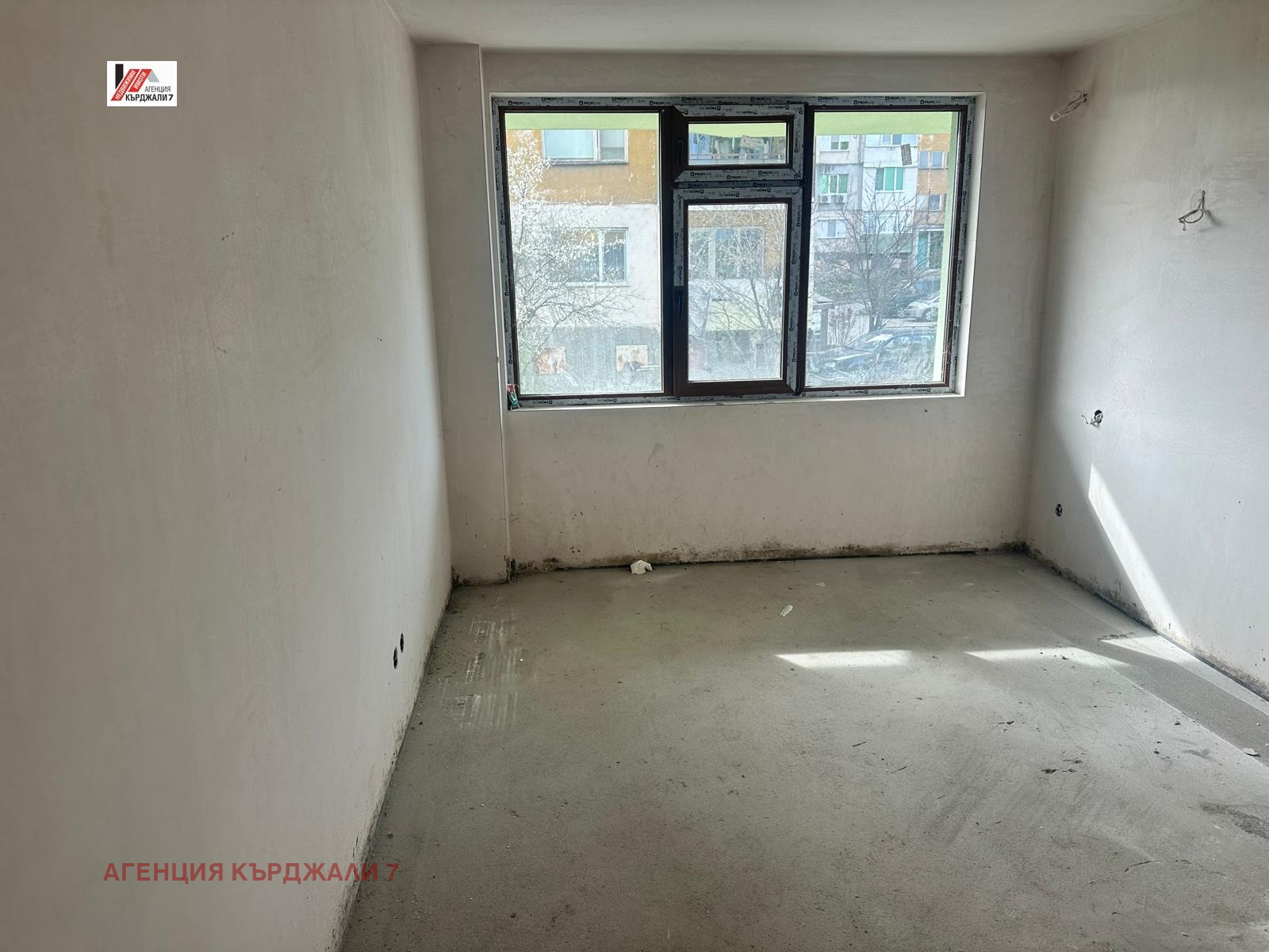 Продава 2-СТАЕН, гр. Кърджали, Възрожденци, снимка 2 - Апартаменти - 55659809