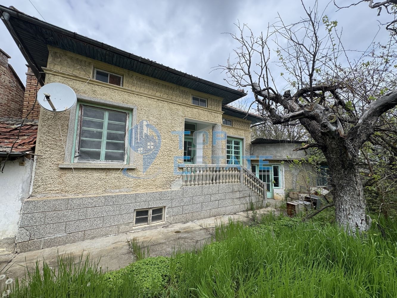 Продава КЪЩА, с. Хотница, област Велико Търново
