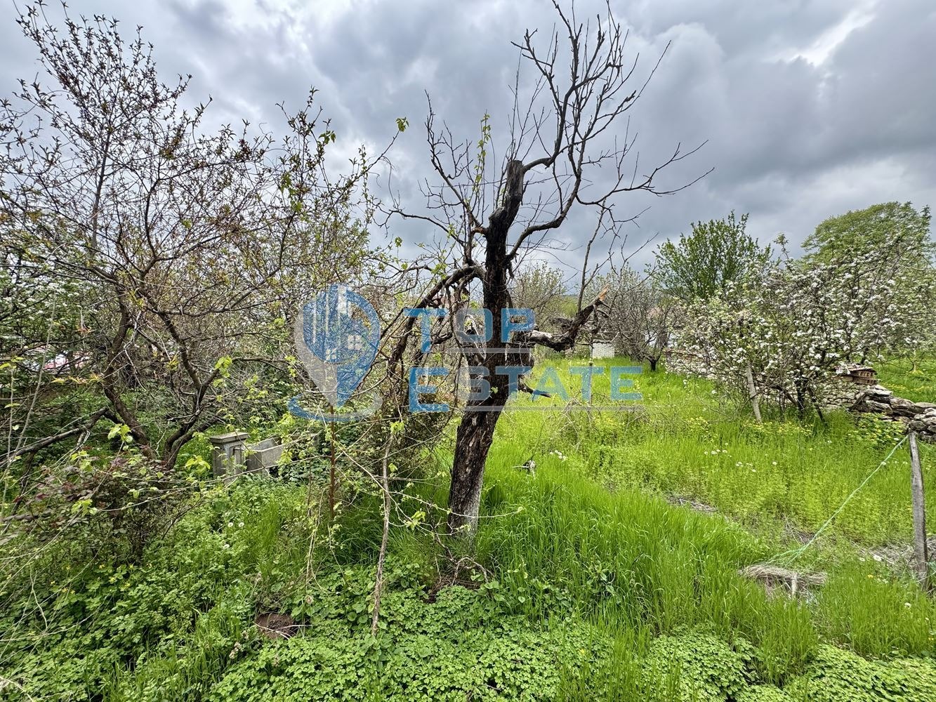 Продава КЪЩА, с. Хотница, област Велико Търново, снимка 13 - Къщи - 54292417