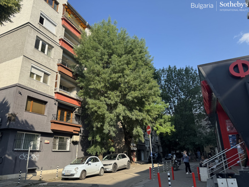 Продава 3-СТАЕН, гр. София, Център