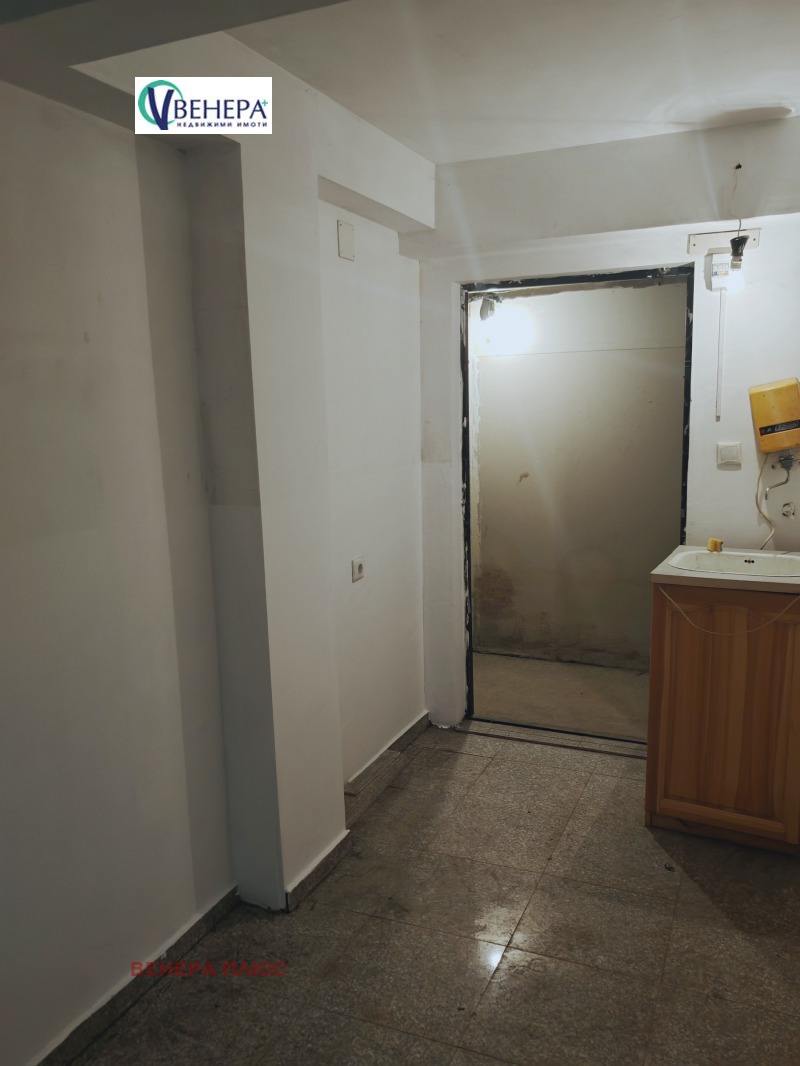 Продава МАГАЗИН в град София, Център - 16 кв.м / 39 500 € » 77 255.29 лв., ВЕНЕРА ПЛЮС