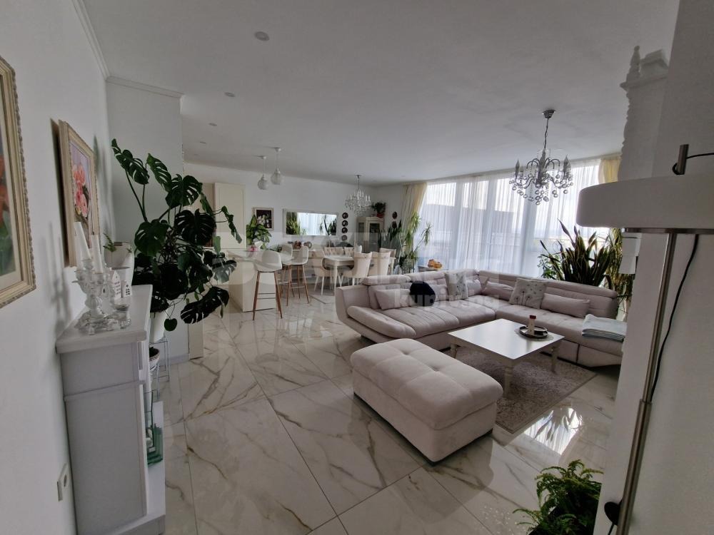 Продава 3-СТАЕН, гр. Варна, Гранд Мол, снимка 2 - Апартаменти - 42835419