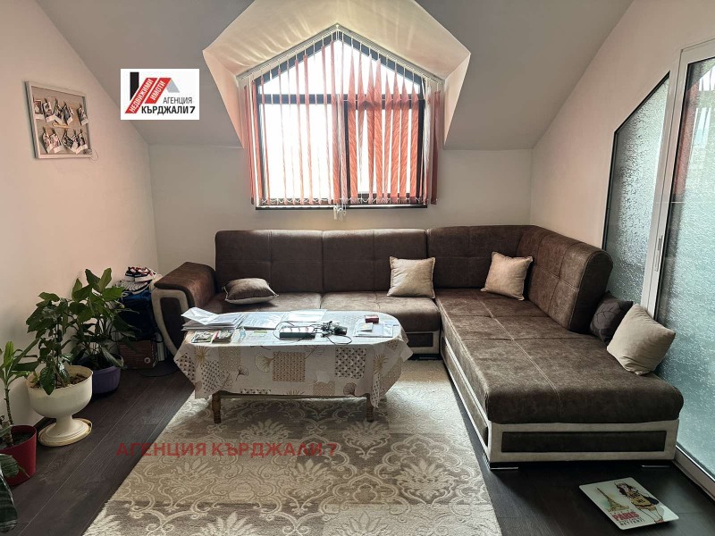 In vendita  2 camere da letto Kardgali , Tsentar , 78 mq | 80567638