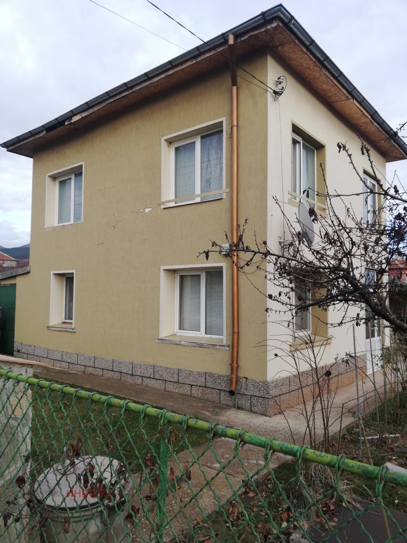 Продава КЪЩА, гр. София, Кремиковци, снимка 2 - Къщи - 47361648