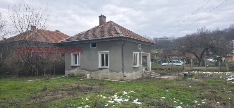 Продава КЪЩА, гр. Лом, област Монтана, снимка 17 - Къщи - 52988524