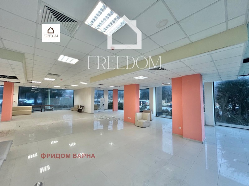 En venta  Comercio Varna , k.k. Sv.Sv. Konstantin i Elena , 350 metros cuadrados | 67948117 - imagen [2]