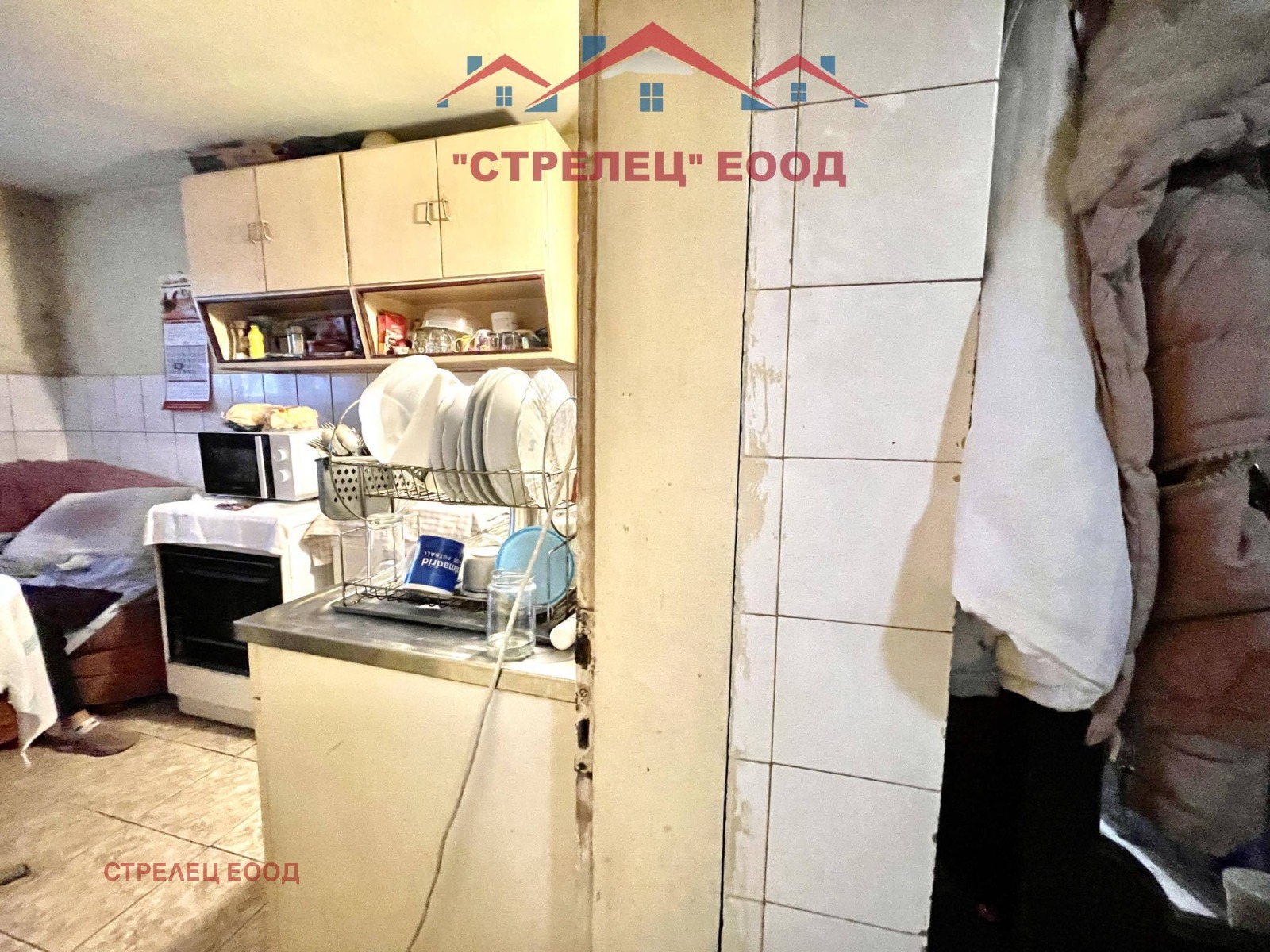 Продава ЕТАЖ ОТ КЪЩА, гр. Добрич, ЖП Гара, снимка 12 - Етаж от къща - 54752398