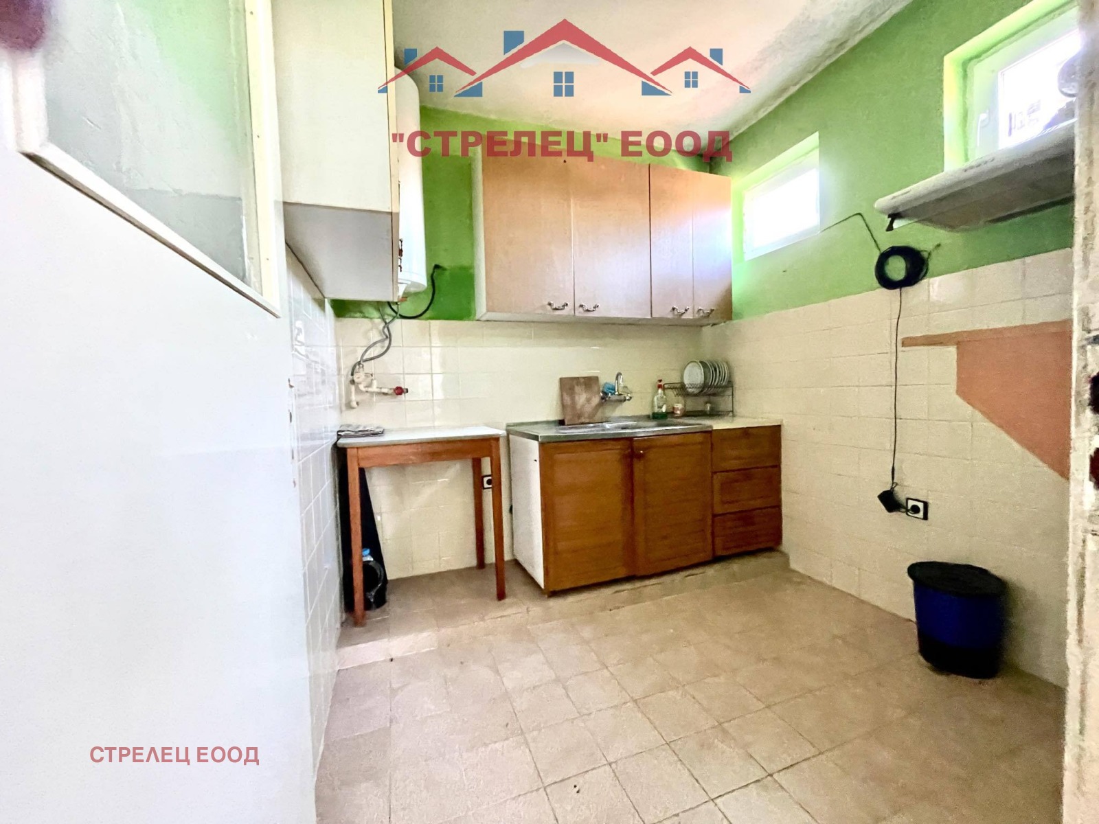 Продава ЕТАЖ ОТ КЪЩА, гр. Добрич, ЖП Гара, снимка 7 - Етаж от къща - 54752398