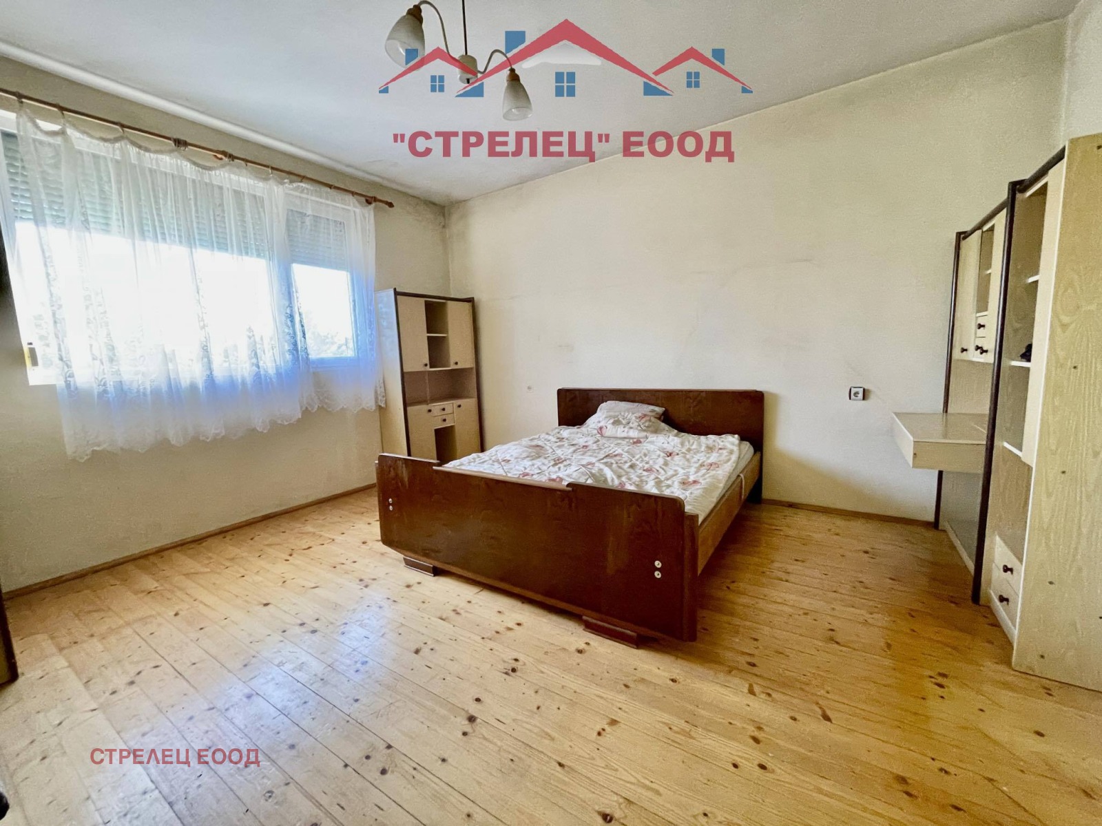 Продава ЕТАЖ ОТ КЪЩА, гр. Добрич, ЖП Гара, снимка 5 - Етаж от къща - 54752398