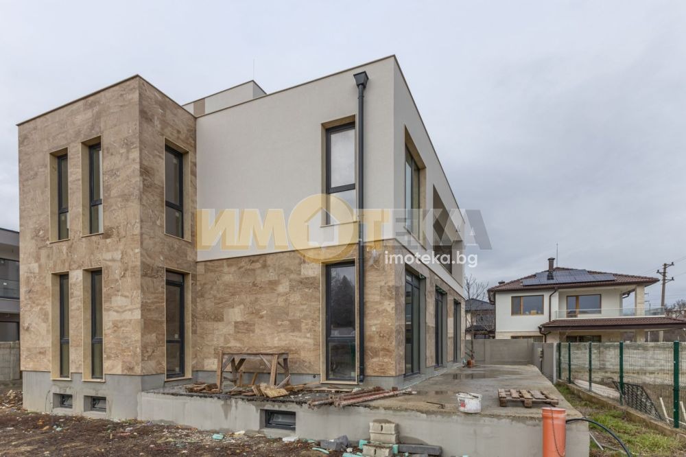 Продава КЪЩА, гр. Варна, Виница