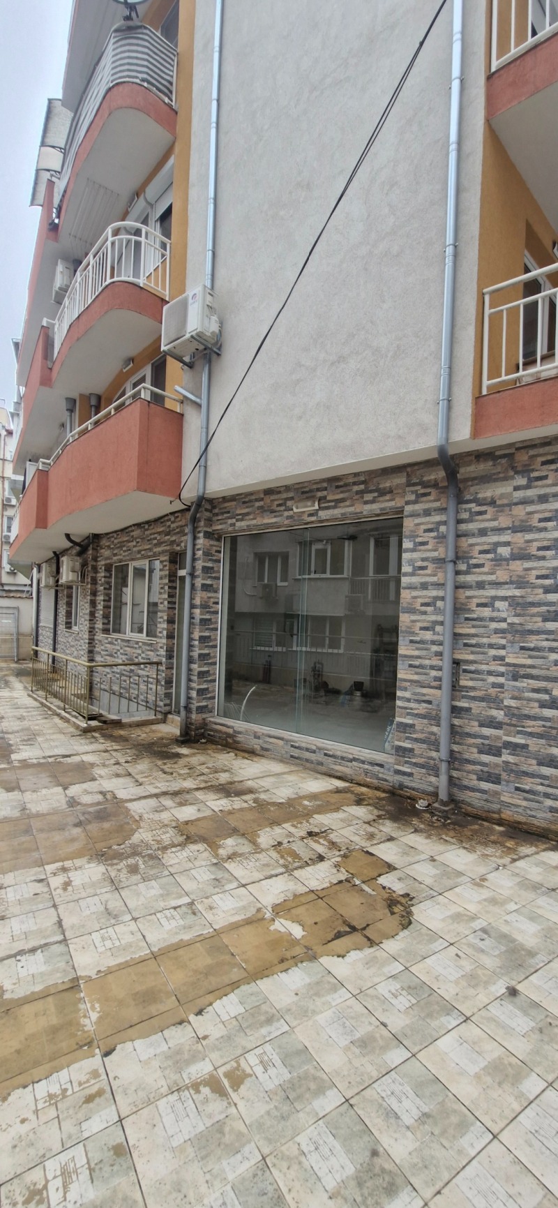 Продава МАГАЗИН в град Русе, Център - 239 кв.м / 138 000 € » 269 904.54 лв., НЕЛИНИ