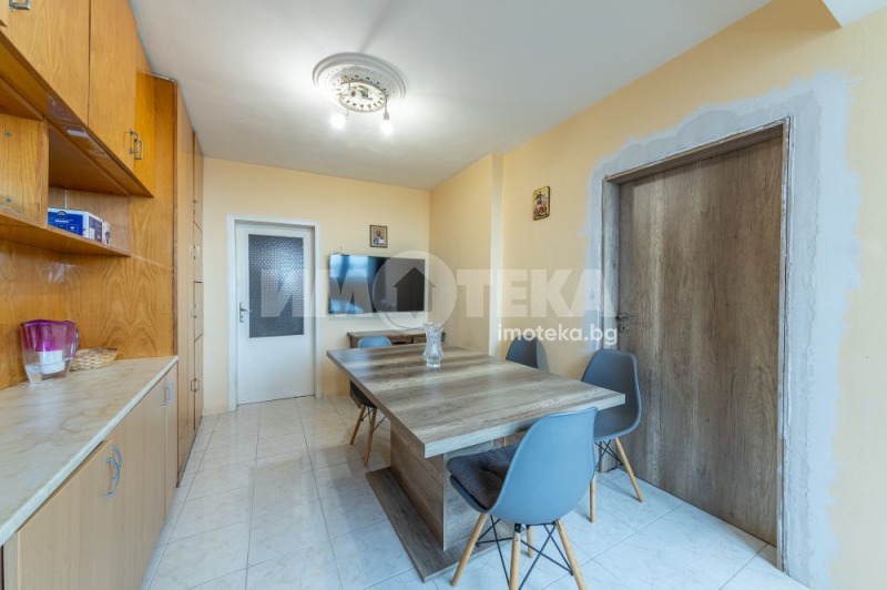 Продава МНОГОСТАЕН, гр. Варна, Левски 1, снимка 5 - Апартаменти - 53178189