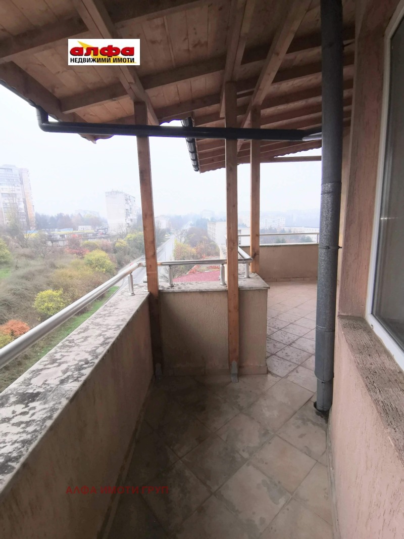 Продава АТЕЛИЕ, ТАВАН, гр. Добрич, Дружба 1, снимка 2 - Апартаменти - 53518551