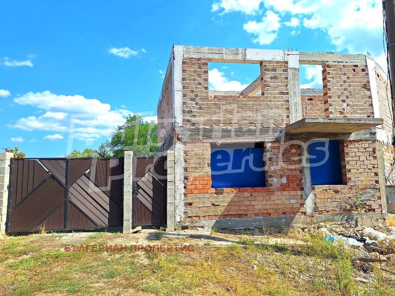 In vendita  Casa regione Veliko Tarnovo , Ledenik , 300 mq | 62260672