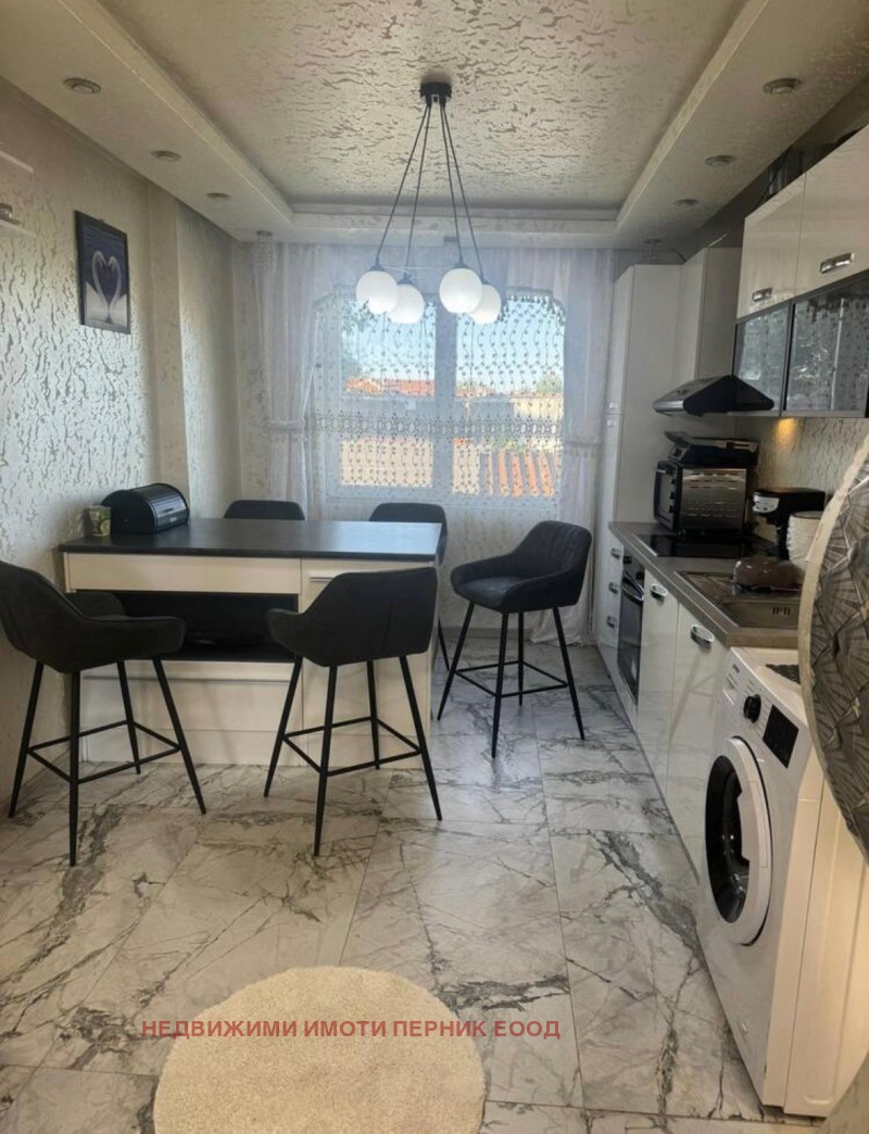 Продава КЪЩА, област София, Гара Лакатник • 160000 € • 77884745 — Holmes.bg