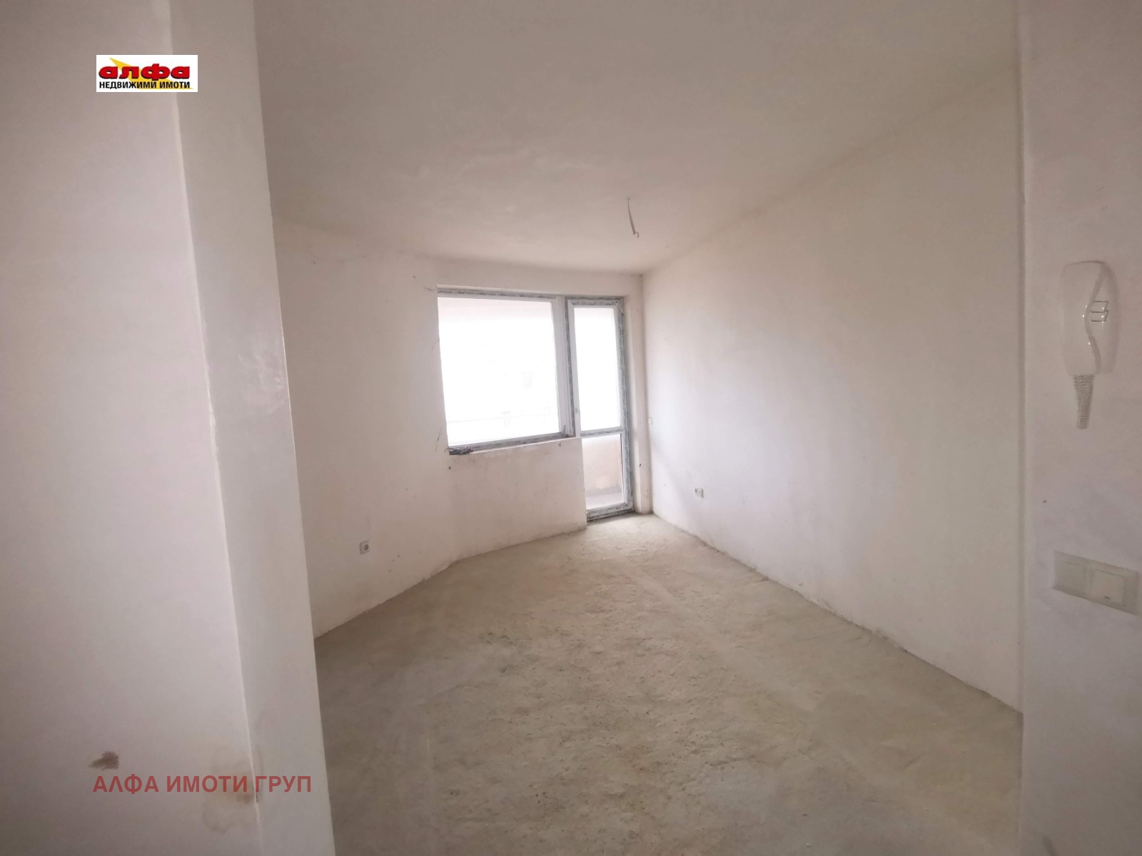 Продава АТЕЛИЕ, ТАВАН, гр. Добрич, Дружба 1, снимка 2 - Апартаменти - 54297477