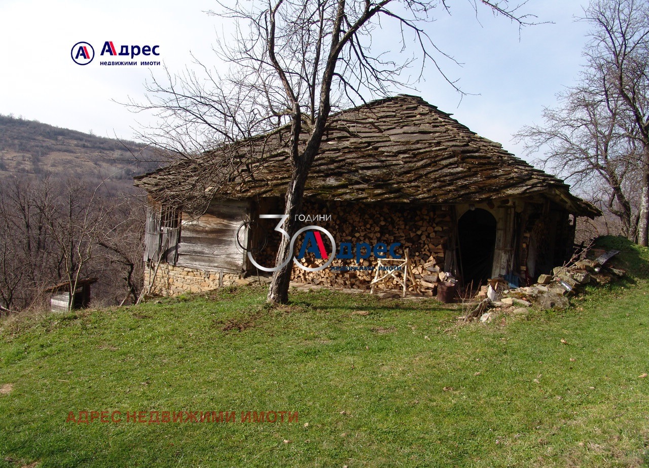 Продава КЪЩА, с. Томчевци, област Габрово, снимка 2 - Къщи - 51939365