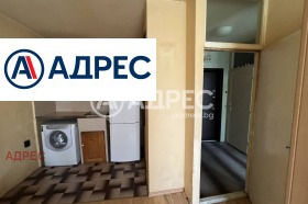 2-стаен град Варна, Владислав Варненчик 1