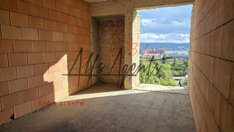 Продава  2-стаен град Варна , Център , 79 кв.м | 57880299
