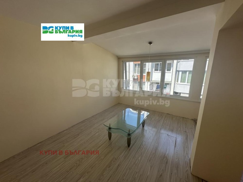 На продаж  2 спальні Варна , Спортна зала , 81 кв.м | 99444597