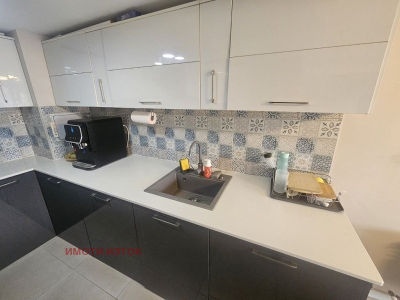 Продава 3-СТАЕН, гр. Перник, Изток, снимка 3 - Апартаменти - 53283561