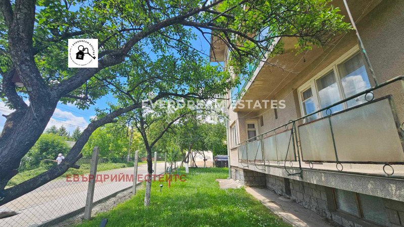 De vânzare  3 dormitoare Sofia , Bancia , 154 mp | 69618314 - imagine [15]