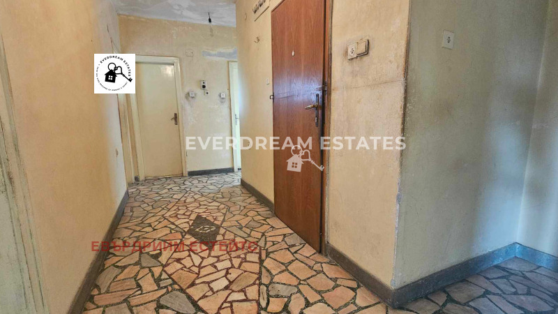 De vânzare  3 dormitoare Sofia , Bancia , 154 mp | 69618314 - imagine [6]