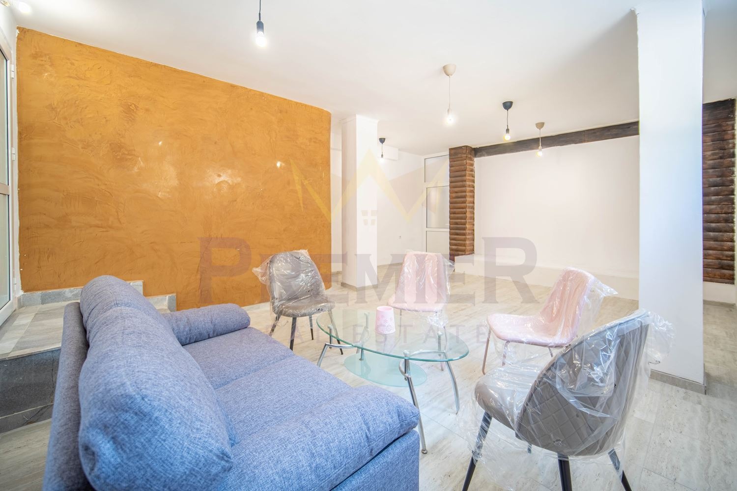 Продава ЗАВЕДЕНИЕ, гр. Варна, Център, снимка 2 - Заведения - 55950440