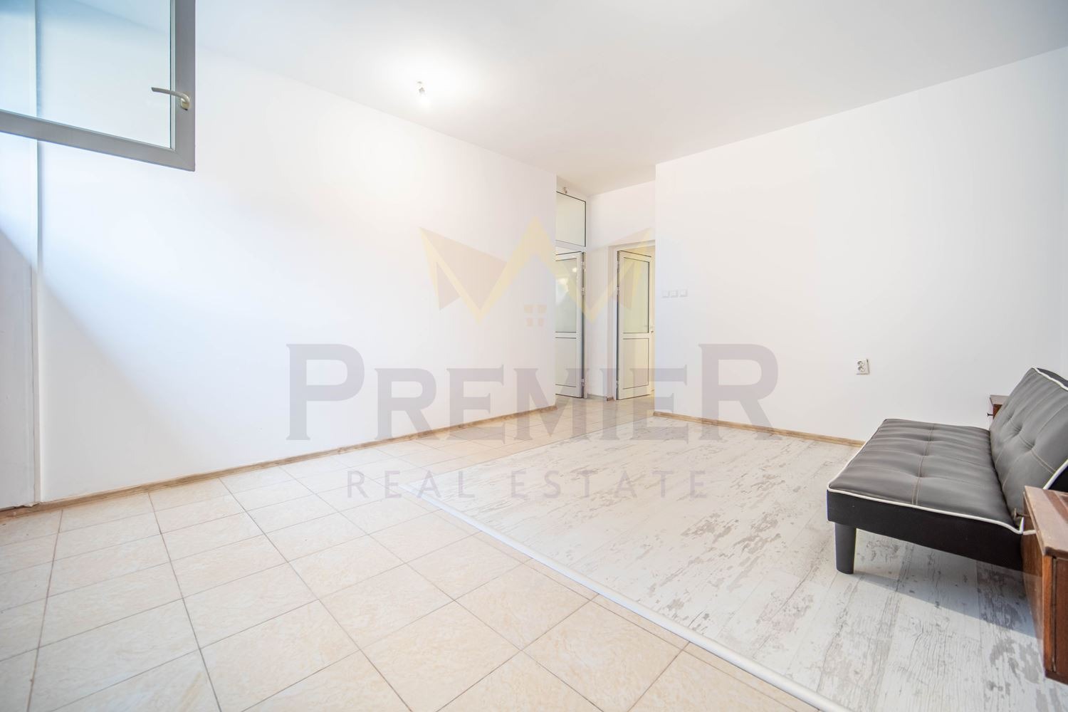 Продава ЗАВЕДЕНИЕ, гр. Варна, Център, снимка 6 - Заведения - 55950440