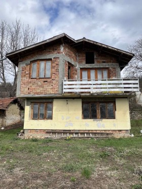 Продажба на имоти в с. Казачево, област Ловеч - изображение 1 