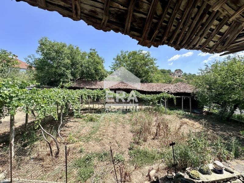 Продава КЪЩА, с. Малки чифлик, област Велико Търново, снимка 2 - Къщи - 53185597