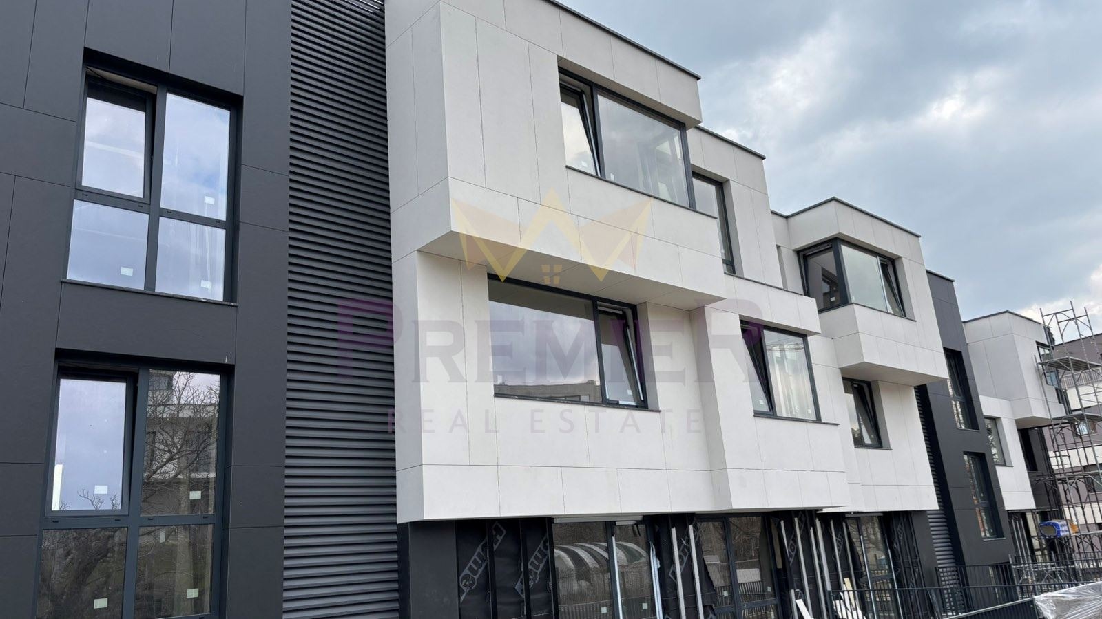 Продава 4-СТАЕН, гр. Варна, Бриз, снимка 16 - Апартаменти - 54205452