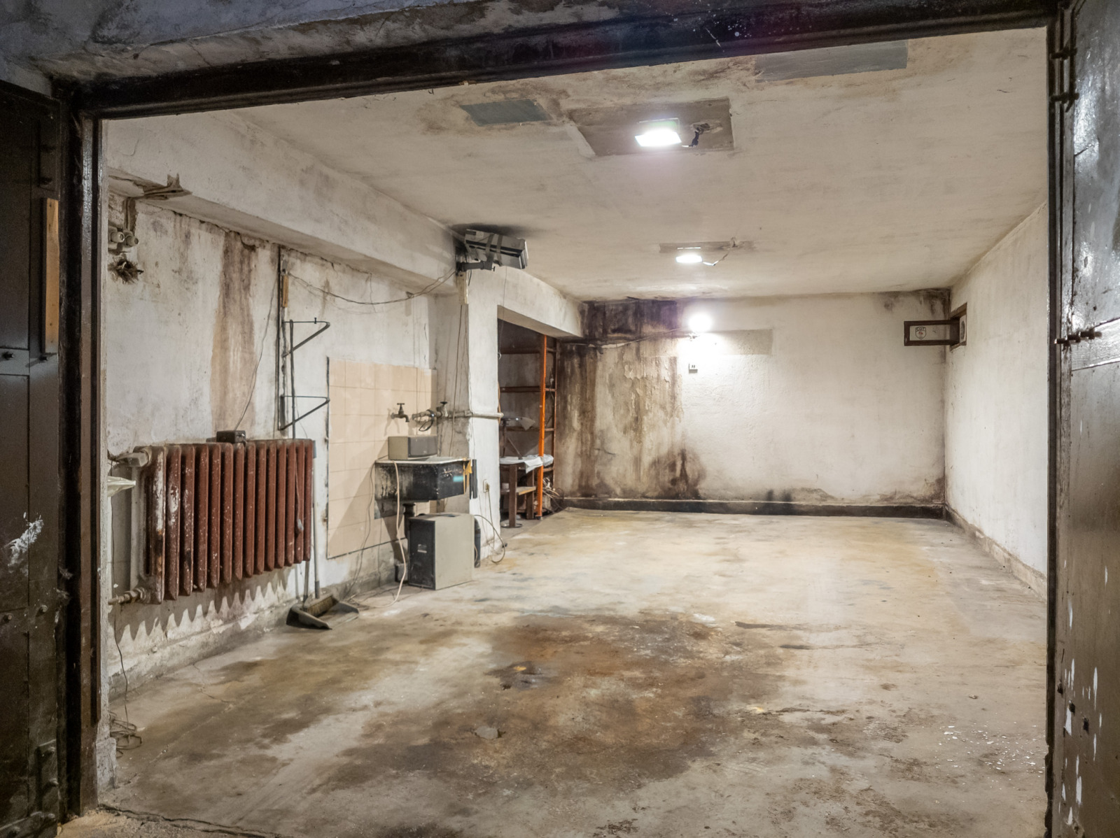 Продава ГАРАЖ, ПАРКОМЯСТО, гр. София, Лозенец, снимка 4 - Гаражи и паркоместа - 55145426