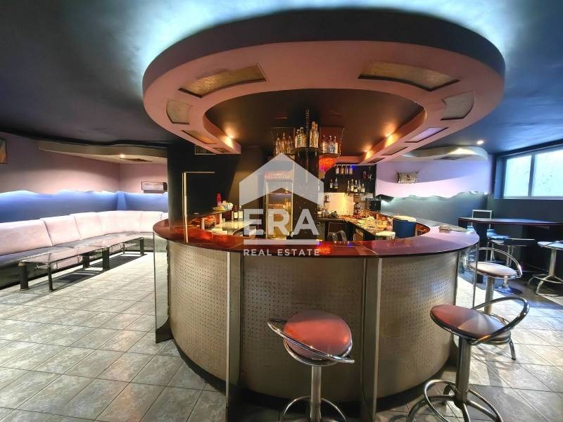 Продава ЗАВЕДЕНИЕ, гр. Русе, Широк център, снимка 2 - Заведения - 52988233