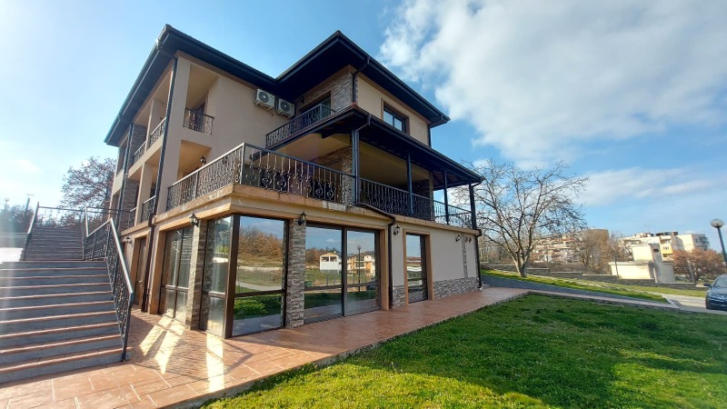 Продава КЪЩА в област Хасково, с. Минерални бани - 500 кв.м / 700 000 € » 1 369 081.00 лв., ИМОТИ-МИРА